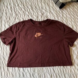 Nike Cropped T-Shirt Size M